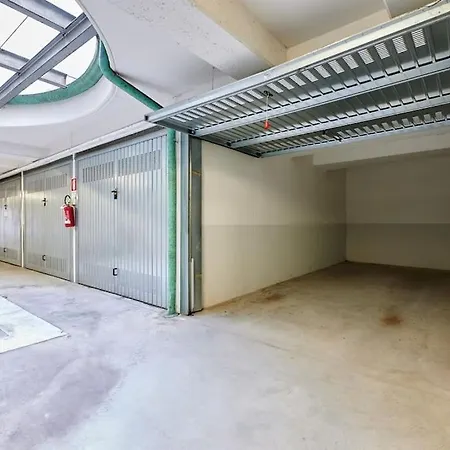 Airport 8 Min A/c - Netflix- Free Parking Apartment *